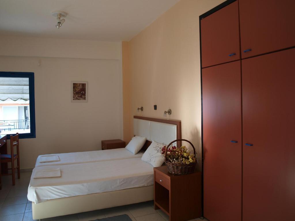 Hotel Eleni Paralía Dionysíou Rom bilde